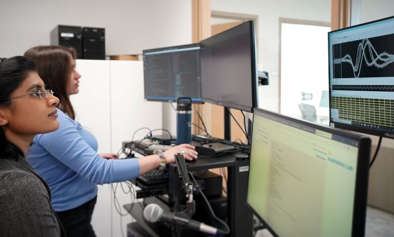 A New BCI Instantly Synthesizes Speech