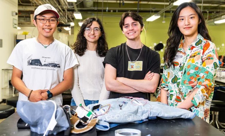 Rice University students design high-tech vest to help blind dogs navigate