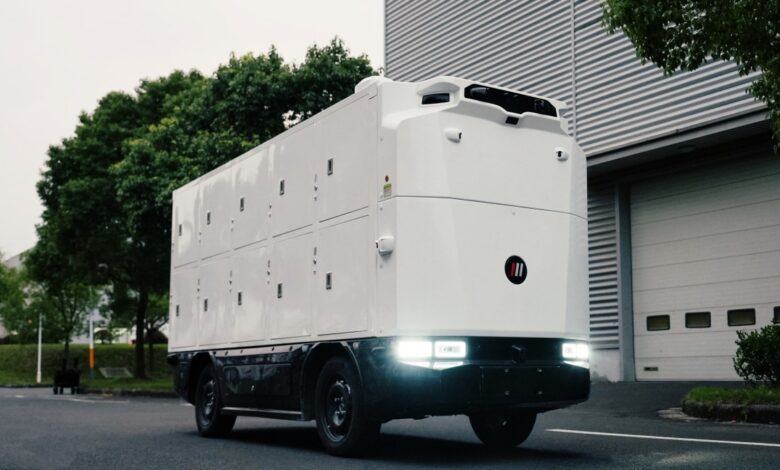 Robomart unveils new delivery robot with $3 flat fee to challenge DoorDash, Uber Eats